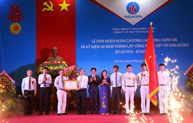 Sứ Viglacera Việt Trì, 40 năm vươn lên từ nội lực